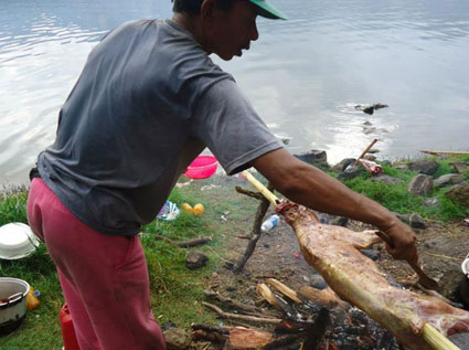 Optional goat barbeque on Mount Rinjani
