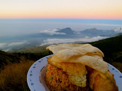 Fried rice on Mount Rinjani