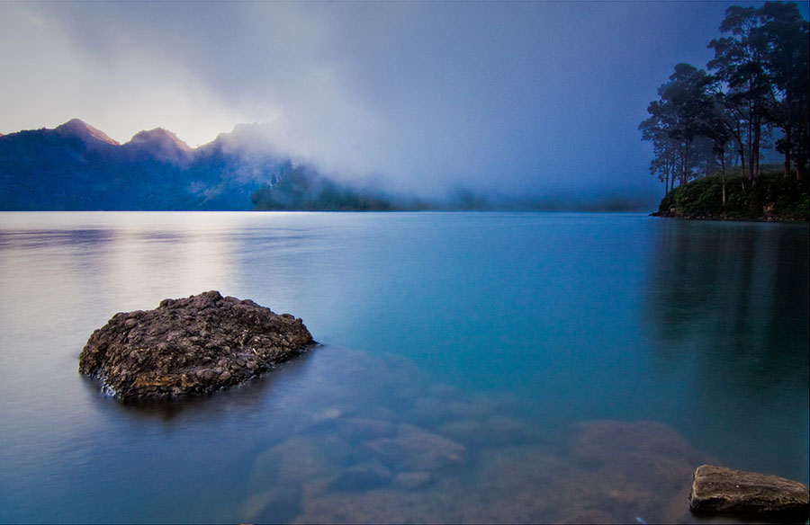 Lake Segara Anak an altitude 2000 meter of Mount Rinjani
