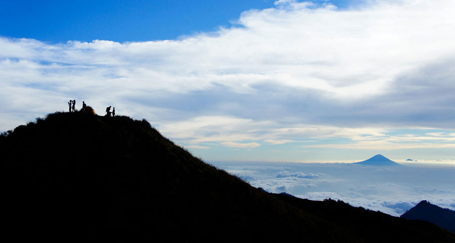 Plawangan Senaru Crater Rim an altitude 2641 meter of Mount Rinjani