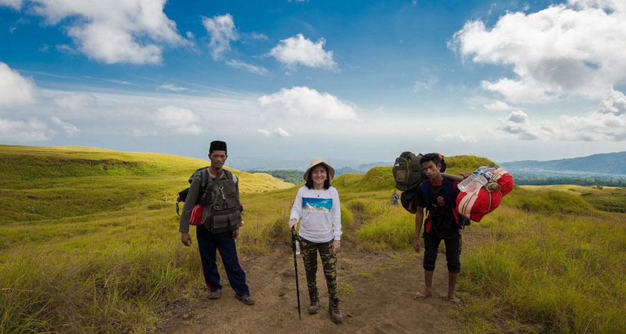 Starting from the Sembalun Mount Rinjani, we are greeted by the Savannas along 6 kilometers