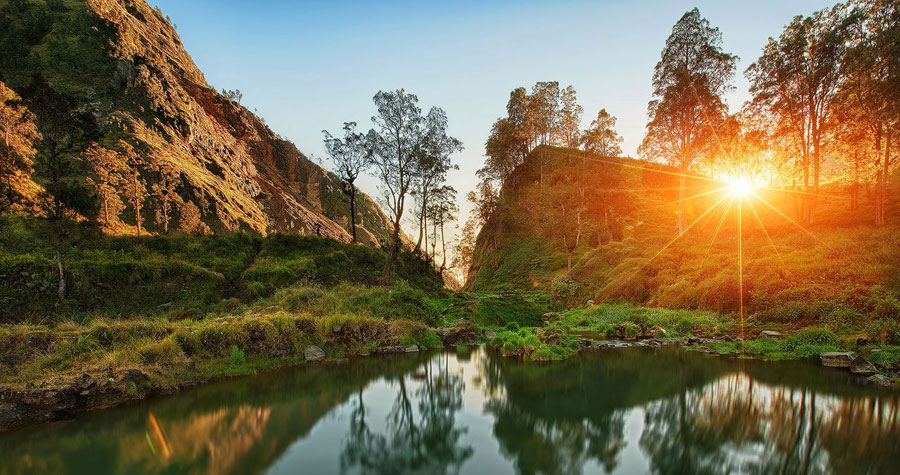 Danau Segara Anak Ketinggian 2000 meter - Taman Nasional Gunung Rinjani