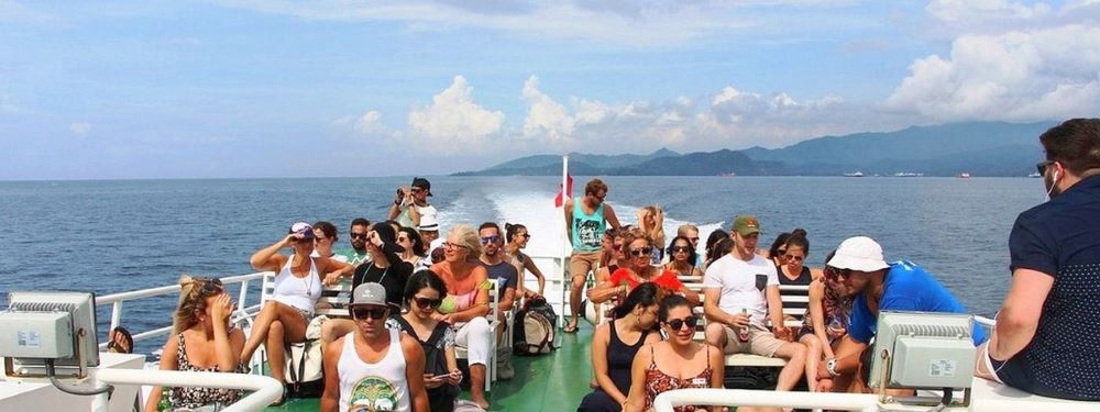 Atap kursi boat cepat Ferry Ekajaya Bali Lombok dan Gili