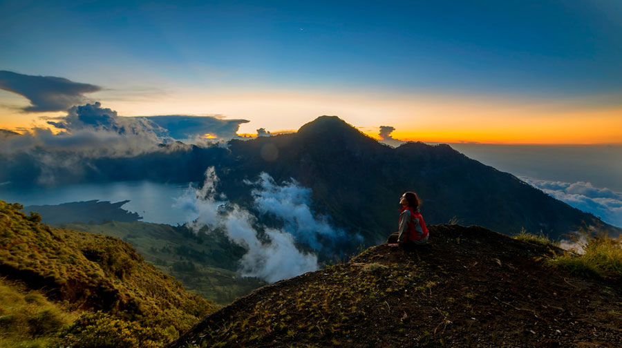 Plawangan Sembalun crater altitude 2639 m - Lombok Island Indonesia